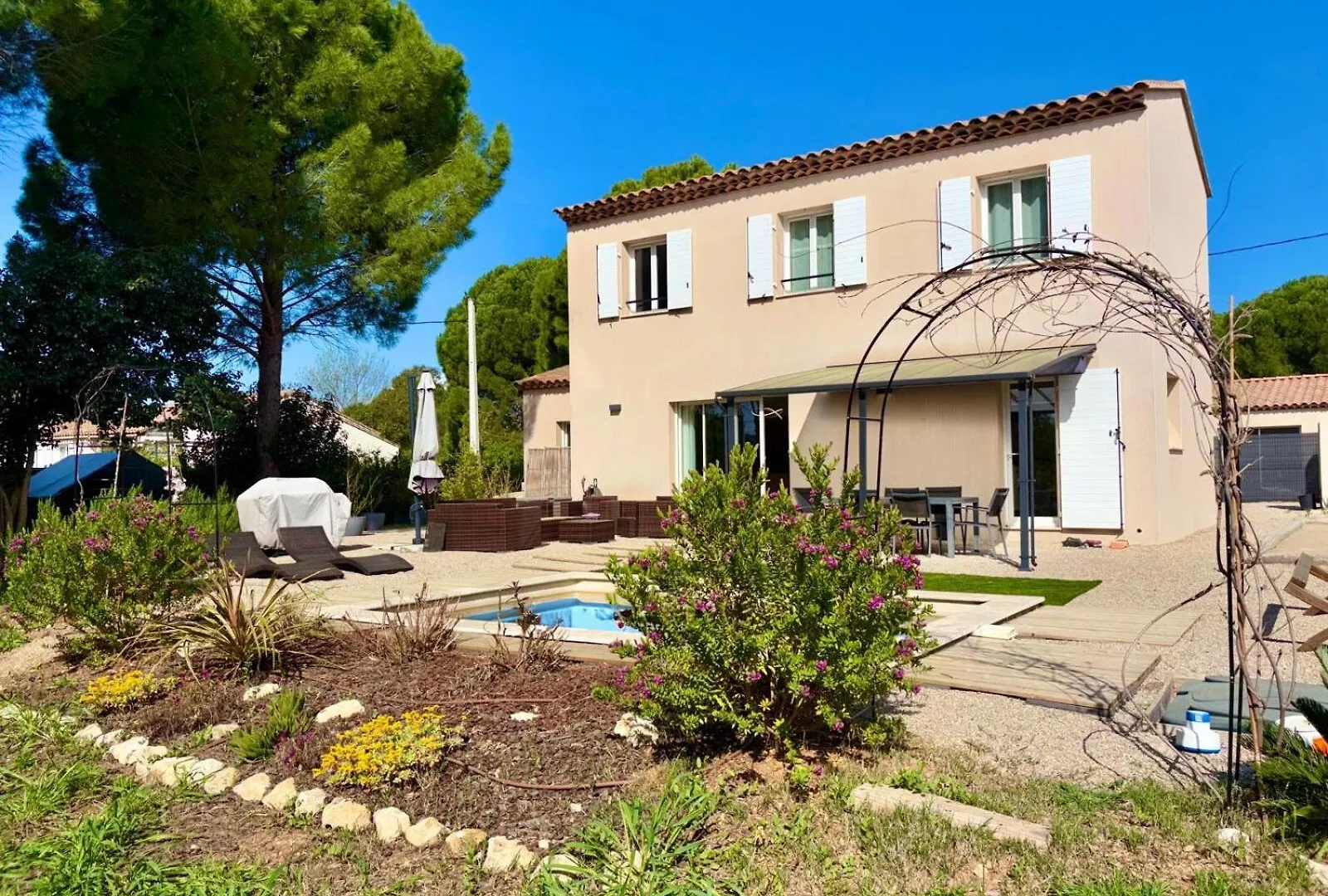 Villa Style Bastide Provencale, Piscine, Jardin Et Parkings Le Muy
